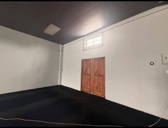 BUSINESS PROPERTY TO RENT IN NEWTON PARK